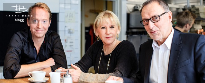 Håkan Berg, Margot Wallström och Stig-Arne Bäckman sitter kring ett bord